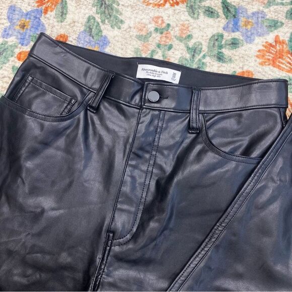 Abercrombie & Fitch Vegan Leather The Ankle Straight Ultra High Rise Pant 30/10 - Picture 2 of 4